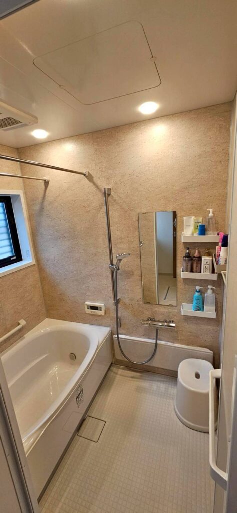 東京都町田市で浴室の折り戸交換費用を検討するなら株式会社日本住宅管理にご相談ください