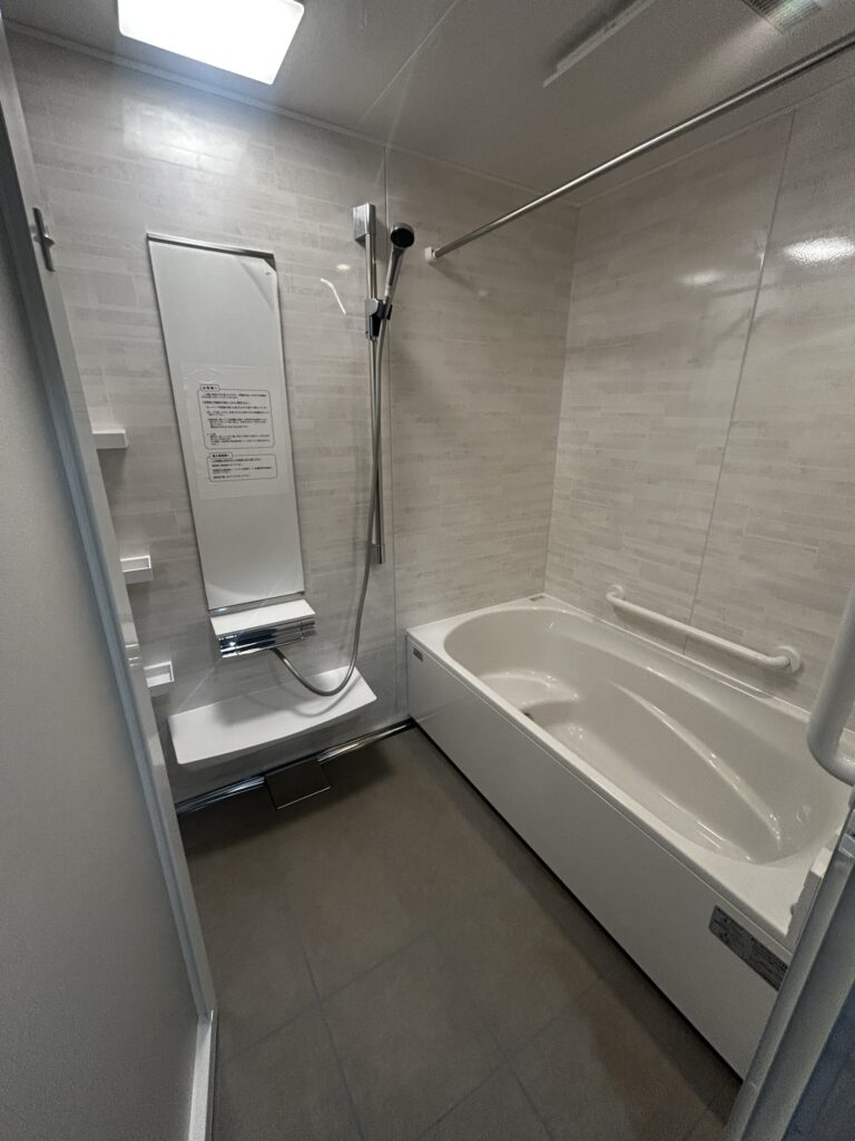 東京都町田市で浴室の折り戸交換費用を検討するなら株式会社日本住宅管理にご相談ください